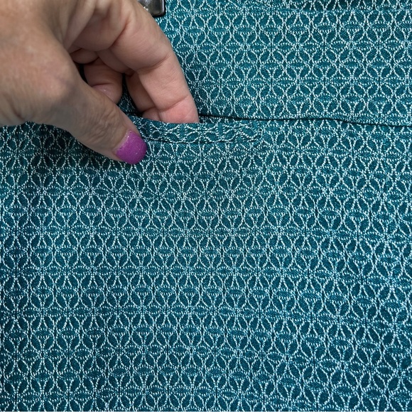 •MARGARET M• Capri Length Slimming Pants - Size 2X - Picture 3 of 7